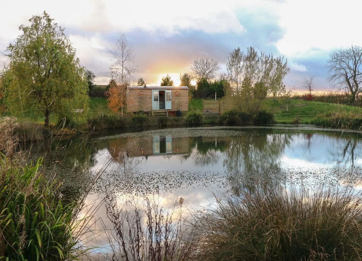 Leicestershire Cottages With Hot Tubs